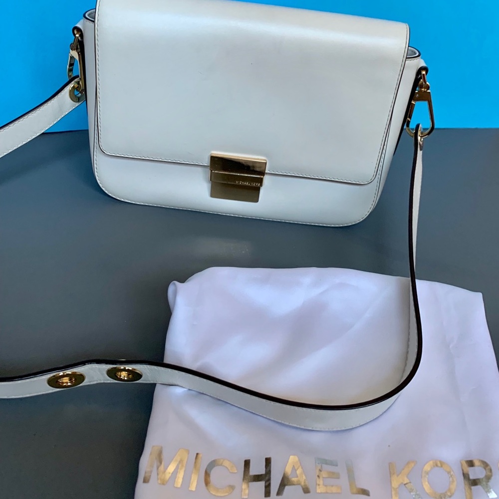 Michael Kors Madelyn Large Leather Shoulder Bag